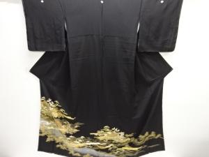 未使用品　金彩橋に寺塔模様刺繍留袖（比翼付き）
